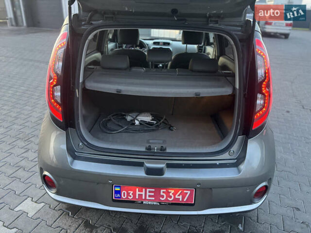 Серый Киа Soul EV, объемом двигателя 0 л и пробегом 117 тыс. км за 6750 $, фото 35 на Automoto.ua