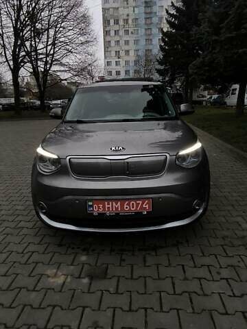 Серый Киа Soul EV, объемом двигателя 0 л и пробегом 59 тыс. км за 6900 $, фото 6 на Automoto.ua