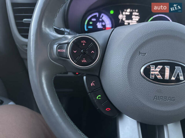 Серый Киа Soul EV, объемом двигателя 0 л и пробегом 117 тыс. км за 6750 $, фото 26 на Automoto.ua