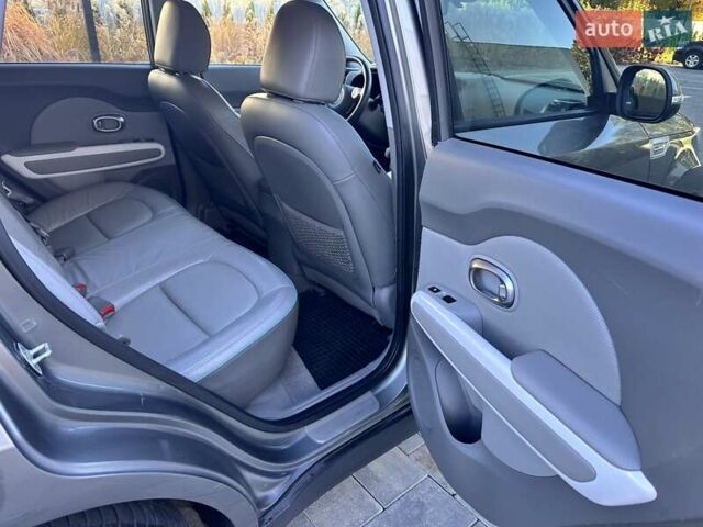 Серый Киа Soul EV, объемом двигателя 0 л и пробегом 160 тыс. км за 9699 $, фото 19 на Automoto.ua