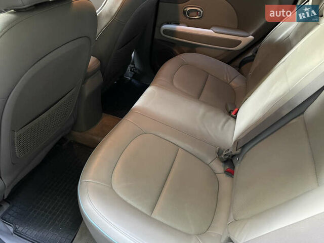 Сірий Кіа Soul EV, об'ємом двигуна 0 л та пробігом 146 тис. км за 11500 $, фото 14 на Automoto.ua