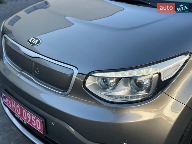 Серый Киа Soul EV, объемом двигателя 0 л и пробегом 160 тыс. км за 9699 $, фото 21 на Automoto.ua