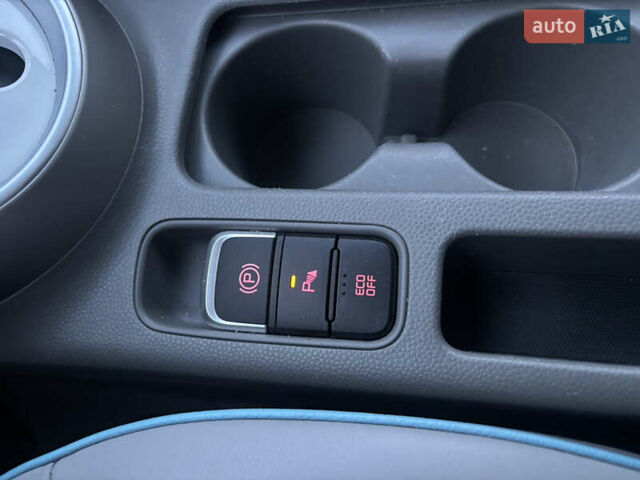 Серый Киа Soul EV, объемом двигателя 0 л и пробегом 117 тыс. км за 6750 $, фото 25 на Automoto.ua