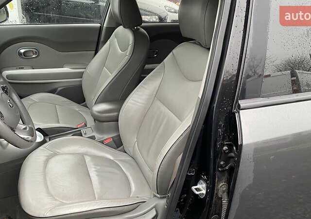 Сірий Кіа Soul EV, об'ємом двигуна 0 л та пробігом 126 тис. км за 5499 $, фото 22 на Automoto.ua