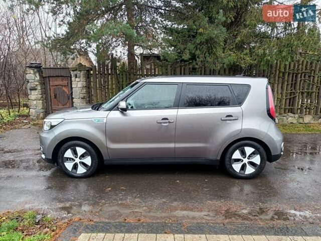 Сірий Кіа Soul EV, об'ємом двигуна 0 л та пробігом 142 тис. км за 6900 $, фото 3 на Automoto.ua