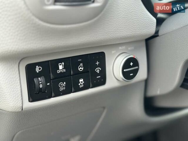 Серый Киа Soul EV, объемом двигателя 0 л и пробегом 165 тыс. км за 8899 $, фото 20 на Automoto.ua