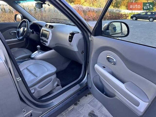 Серый Киа Soul EV, объемом двигателя 0 л и пробегом 160 тыс. км за 9699 $, фото 16 на Automoto.ua