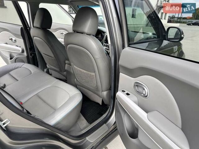 Серый Киа Soul EV, объемом двигателя 0 л и пробегом 165 тыс. км за 8899 $, фото 13 на Automoto.ua