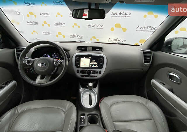 Сірий Кіа Soul EV, об'ємом двигуна 0 л та пробігом 126 тис. км за 5499 $, фото 20 на Automoto.ua