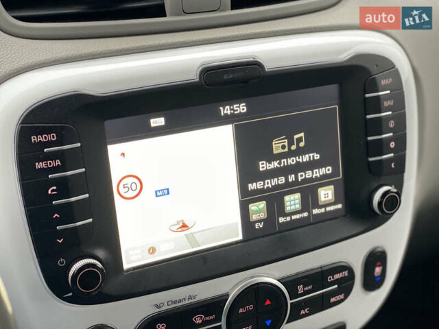 Сірий Кіа Soul EV, об'ємом двигуна 0 л та пробігом 126 тис. км за 5499 $, фото 30 на Automoto.ua