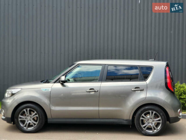 Серый Киа Soul EV, объемом двигателя 0 л и пробегом 131 тыс. км за 7200 $, фото 4 на Automoto.ua