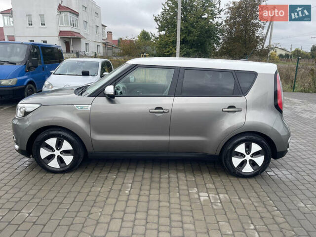 Серый Киа Soul EV, объемом двигателя 0 л и пробегом 110 тыс. км за 5950 $, фото 2 на Automoto.ua