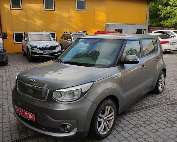 Серый Киа Soul EV, объемом двигателя 0 л и пробегом 118 тыс. км за 6999 $, фото 1 на Automoto.ua