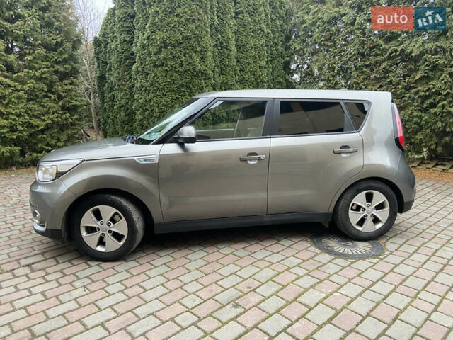 Сірий Кіа Soul EV, об'ємом двигуна 0 л та пробігом 168 тис. км за 9800 $, фото 6 на Automoto.ua