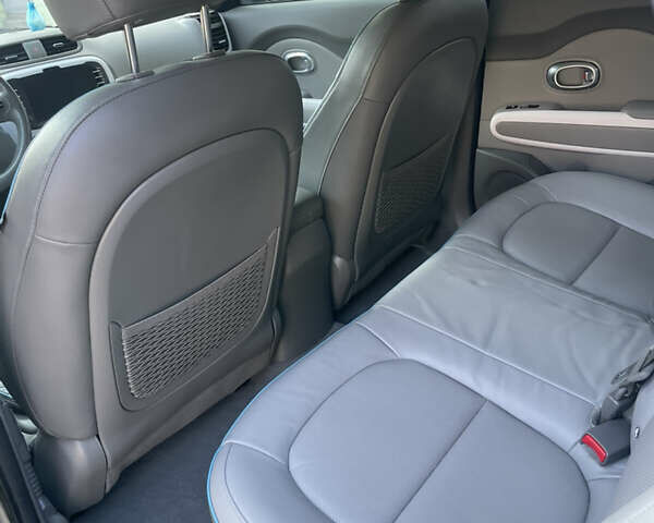 Серый Киа Soul EV, объемом двигателя 0 л и пробегом 74 тыс. км за 7650 $, фото 20 на Automoto.ua