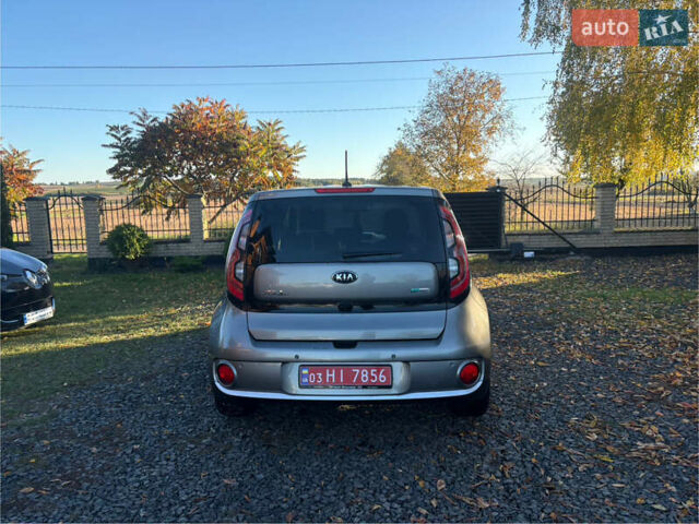 Серый Киа Soul EV, объемом двигателя 0 л и пробегом 99 тыс. км за 6100 $, фото 5 на Automoto.ua