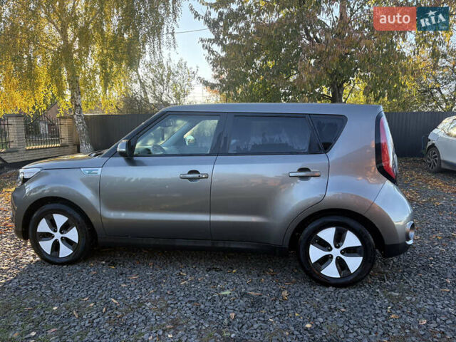 Серый Киа Soul EV, объемом двигателя 0 л и пробегом 99 тыс. км за 6100 $, фото 7 на Automoto.ua