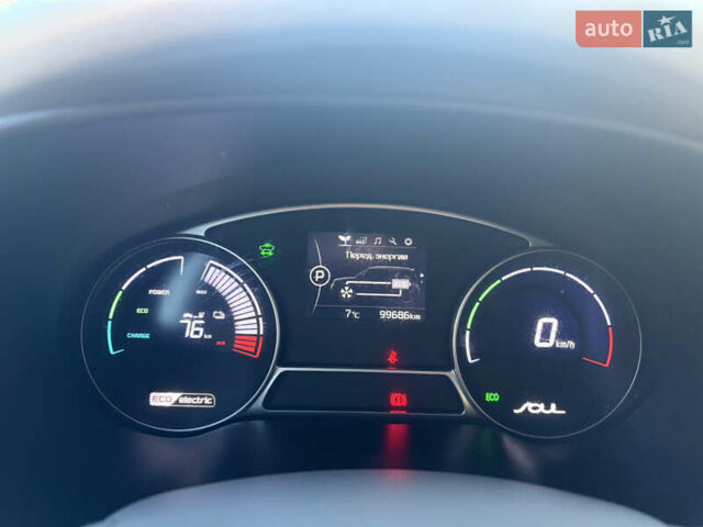 Серый Киа Soul EV, объемом двигателя 0 л и пробегом 99 тыс. км за 6100 $, фото 23 на Automoto.ua