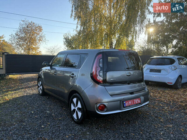 Серый Киа Soul EV, объемом двигателя 0 л и пробегом 99 тыс. км за 6100 $, фото 6 на Automoto.ua