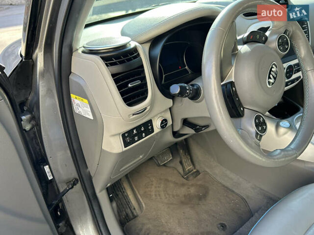 Сірий Кіа Soul EV, об'ємом двигуна 0 л та пробігом 94 тис. км за 9000 $, фото 7 на Automoto.ua