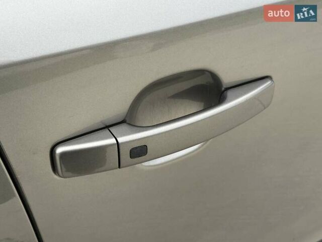 Киа Soul EV 2016 в Луцке на Automoto.ua Серый Киа Soul EV, объемом двигателя 0 л и пробегом 110 тыс. км за 9599 $, фото 24 на Automoto.ua