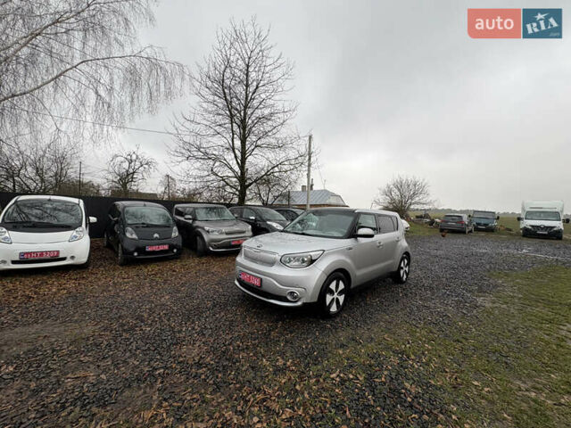 Серый Киа Soul EV, объемом двигателя 0 л и пробегом 113 тыс. км за 6100 $, фото 8 на Automoto.ua