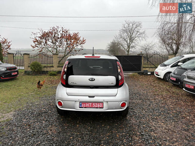 Серый Киа Soul EV, объемом двигателя 0 л и пробегом 113 тыс. км за 6100 $, фото 14 на Automoto.ua