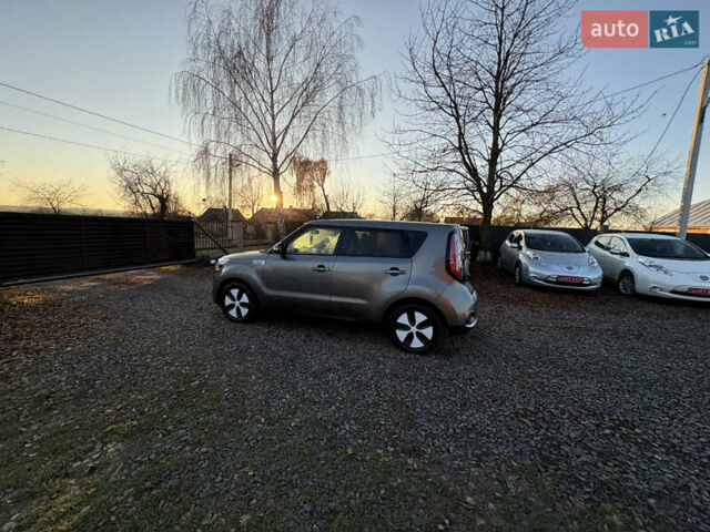 Серый Киа Soul EV, объемом двигателя 0 л и пробегом 99 тыс. км за 6000 $, фото 17 на Automoto.ua