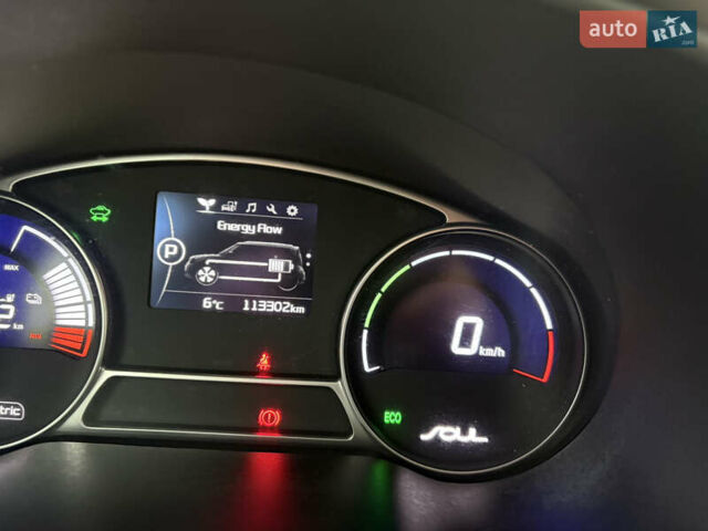 Серый Киа Soul EV, объемом двигателя 0 л и пробегом 113 тыс. км за 6100 $, фото 28 на Automoto.ua