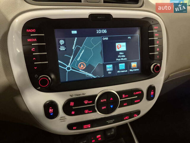 Серый Киа Soul EV, объемом двигателя 0 л и пробегом 74 тыс. км за 7650 $, фото 33 на Automoto.ua