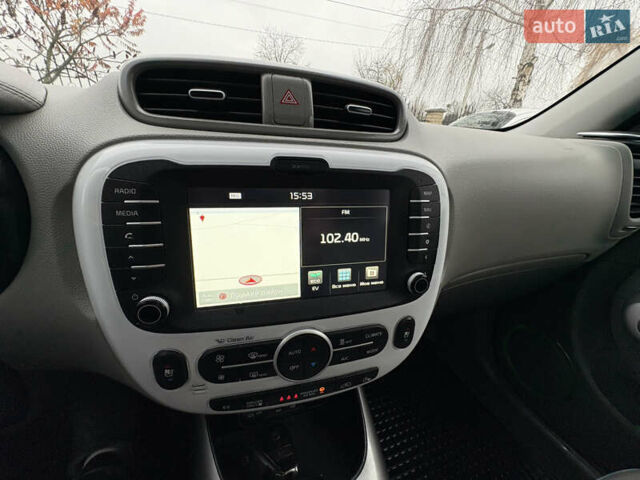Серый Киа Soul EV, объемом двигателя 0 л и пробегом 113 тыс. км за 6100 $, фото 26 на Automoto.ua