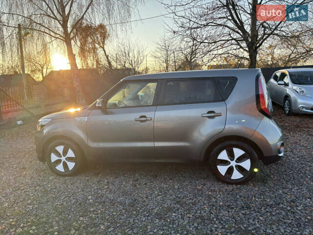 Серый Киа Soul EV, объемом двигателя 0 л и пробегом 99 тыс. км за 6000 $, фото 9 на Automoto.ua
