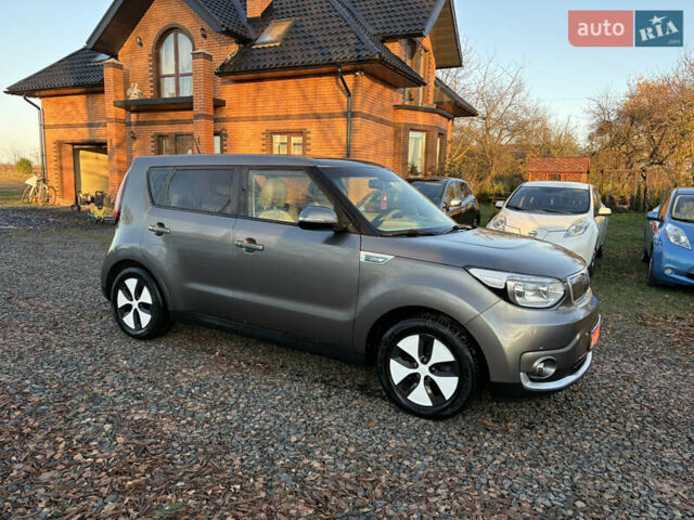 Серый Киа Soul EV, объемом двигателя 0 л и пробегом 99 тыс. км за 6000 $, фото 3 на Automoto.ua