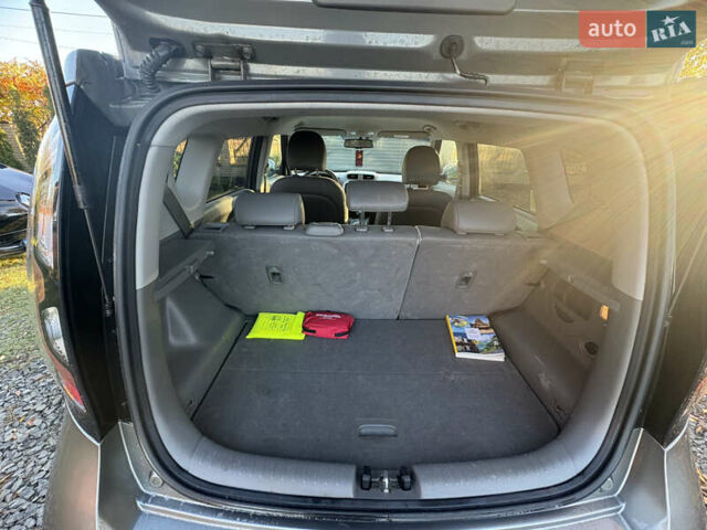 Серый Киа Soul EV, объемом двигателя 0 л и пробегом 99 тыс. км за 6100 $, фото 17 на Automoto.ua