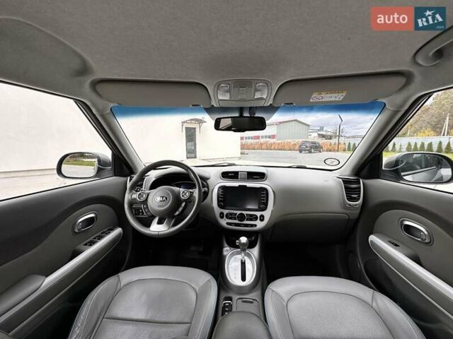 Киа Soul EV 2016 в Луцке на Automoto.ua Серый Киа Soul EV, объемом двигателя 0 л и пробегом 110 тыс. км за 9599 $, фото 2 на Automoto.ua
