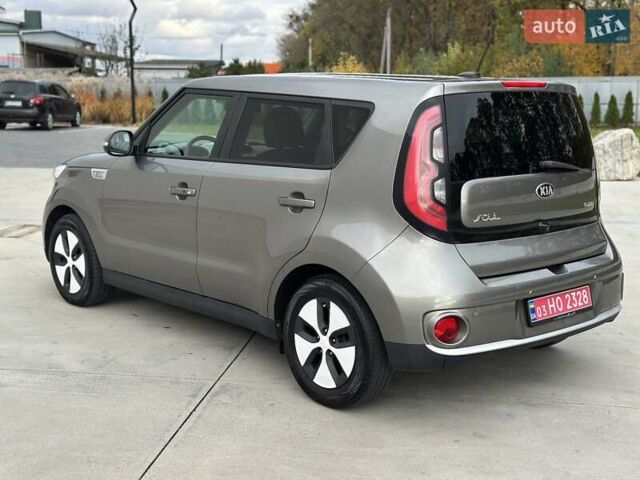 Киа Soul EV 2016 в Луцке на Automoto.ua Серый Киа Soul EV, объемом двигателя 0 л и пробегом 110 тыс. км за 9599 $, фото 5 на Automoto.ua