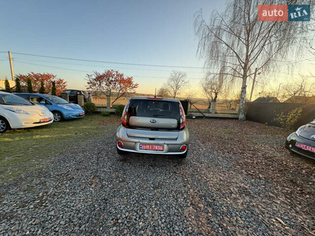 Серый Киа Soul EV, объемом двигателя 0 л и пробегом 99 тыс. км за 6000 $, фото 15 на Automoto.ua
