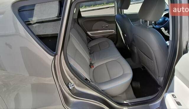 Сірий Кіа Soul EV, об'ємом двигуна 0 л та пробігом 98 тис. км за 7499 $, фото 24 на Automoto.ua