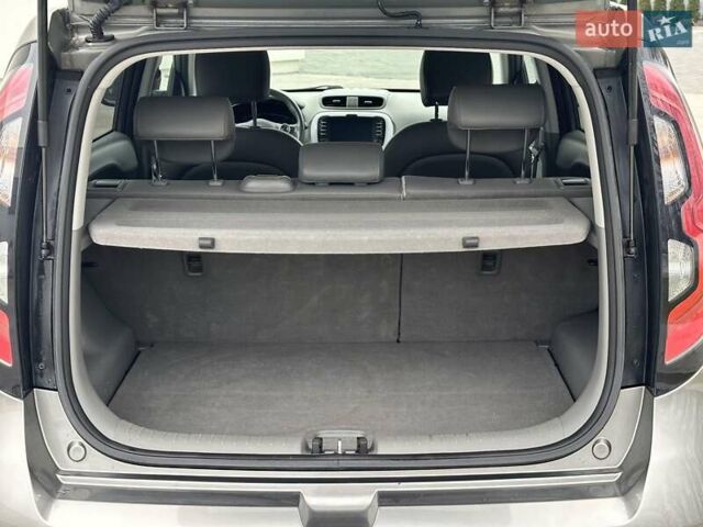 Серый Киа Soul EV, объемом двигателя 0 л и пробегом 181 тыс. км за 8299 $, фото 28 на Automoto.ua