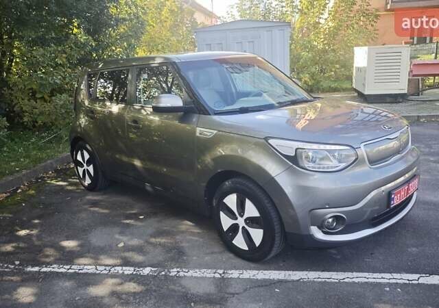 Серый Киа Soul EV, объемом двигателя 0 л и пробегом 99 тыс. км за 8500 $, фото 6 на Automoto.ua