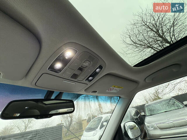 Серый Киа Soul EV, объемом двигателя 0 л и пробегом 113 тыс. км за 6100 $, фото 25 на Automoto.ua