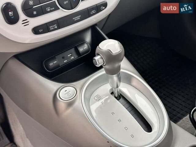 Серый Киа Soul EV, объемом двигателя 0 л и пробегом 181 тыс. км за 8299 $, фото 17 на Automoto.ua
