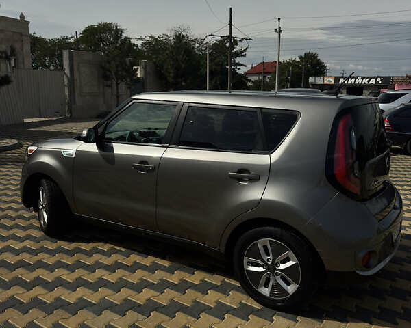 Серый Киа Soul EV, объемом двигателя 0 л и пробегом 127 тыс. км за 9300 $, фото 5 на Automoto.ua