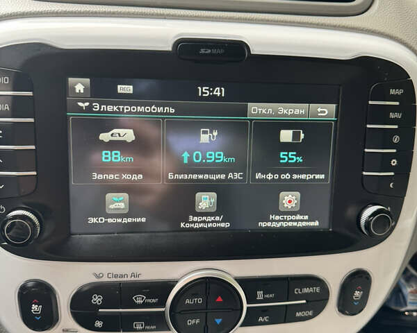 Серый Киа Soul EV, объемом двигателя 0 л и пробегом 158 тыс. км за 9900 $, фото 12 на Automoto.ua