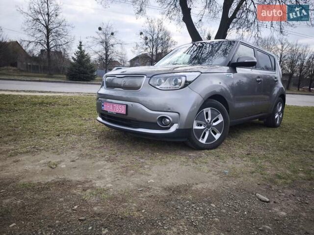 Сірий Кіа Soul EV, об'ємом двигуна 0 л та пробігом 89 тис. км за 9900 $, фото 6 на Automoto.ua