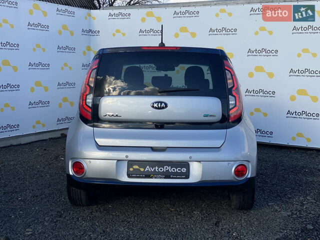 Серый Киа Soul EV, объемом двигателя 0 л и пробегом 113 тыс. км за 10700 $, фото 65 на Automoto.ua