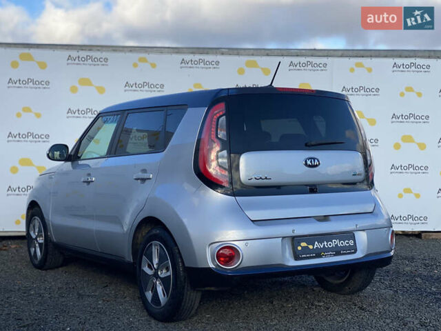 Серый Киа Soul EV, объемом двигателя 0 л и пробегом 113 тыс. км за 10700 $, фото 63 на Automoto.ua
