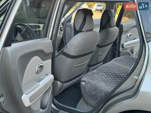 Серый Киа Soul EV, объемом двигателя 0 л и пробегом 128 тыс. км за 8000 $, фото 25 на Automoto.ua