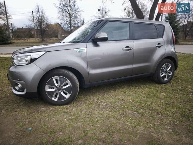 Сірий Кіа Soul EV, об'ємом двигуна 0 л та пробігом 89 тис. км за 9900 $, фото 7 на Automoto.ua