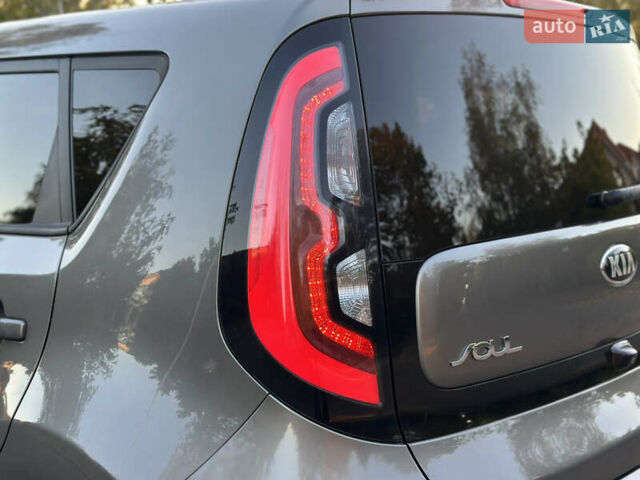 Серый Киа Soul EV, объемом двигателя 0 л и пробегом 128 тыс. км за 8000 $, фото 33 на Automoto.ua
